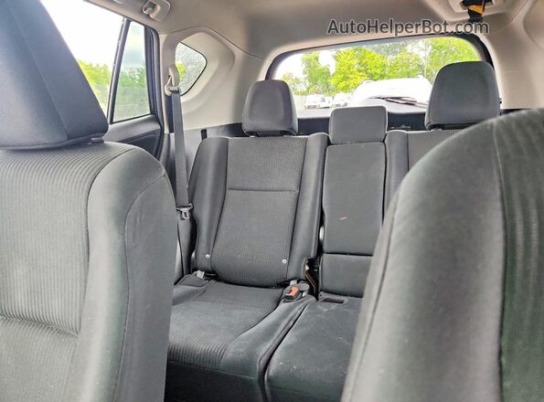 2T3BFREV6HW632296 2017 TOYOTA RAV4 Black Widok tylnych siedzeń