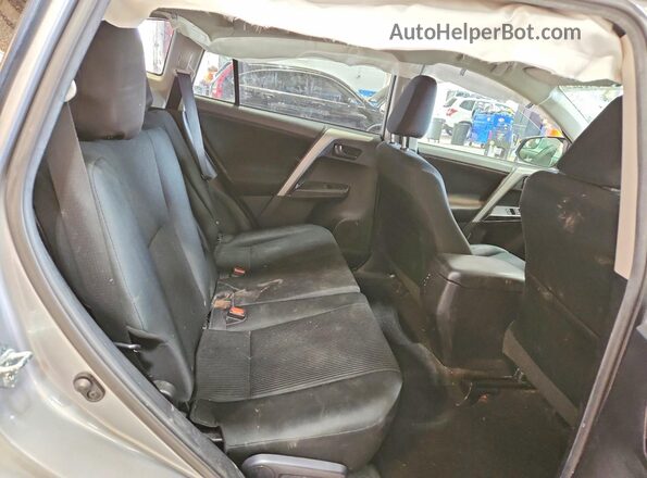2T3BFREV7HW624255 2017 TOYOTA RAV4 Silver Vista interior trasera