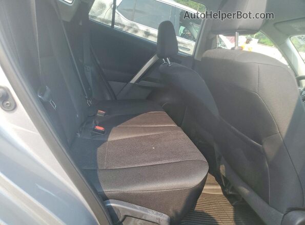 2T3BFREV8HW627164 2017 TOYOTA RAV4 Silver უკანა სავარძლების ხედი