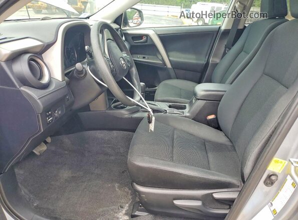 2T3BFREVXHW577755 2017 TOYOTA RAV4 Silver Սալոնի դիմացի տեսք