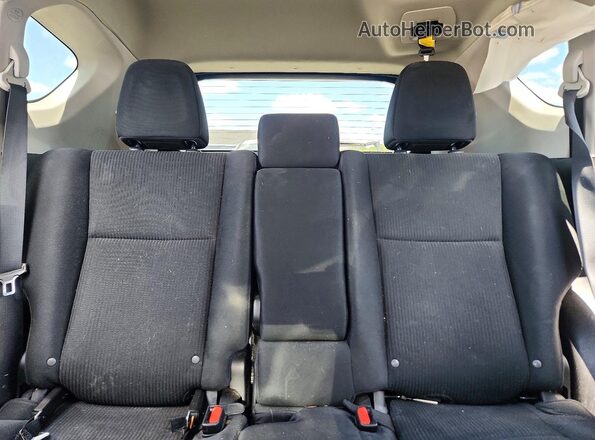 2T3BFREVXHW688354 2017 TOYOTA RAV4 Burgundy Вид задніх сидінь
