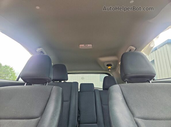 2T3BFREVXJW770882 2018 TOYOTA RAV4 White Widok tylnych siedzeń