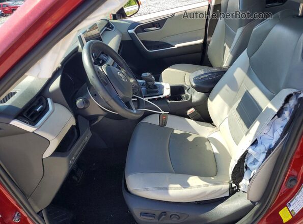 2T3C1RFV1PW285475 2023 TOYOTA RAV4 Red Front interior view
