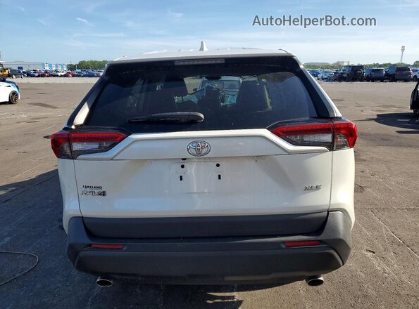2T3C1RFV2MW149092 2021 TOYOTA RAV4 White Rear view