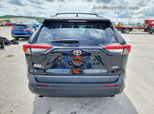 2T3C1RFV3PC229068 2023 TOYOTA RAV4 Black Widok z tyłu