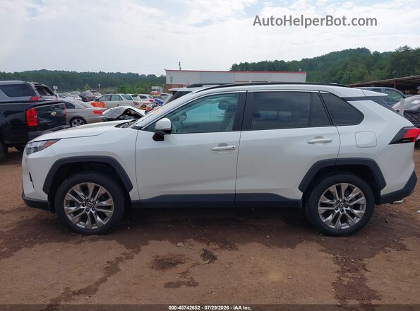 2T3C1RFV4NW205311 2022 TOYOTA RAV4 White Widok wnętrza 360 stopni