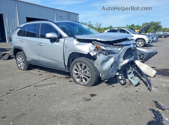 2T3C1RFV4PW252096 2023 TOYOTA RAV4 Silver Delantero derecho