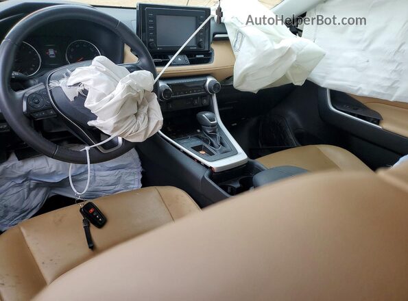 2T3C1RFV5LC070757 2020 TOYOTA RAV4 White Вид панелі приладів