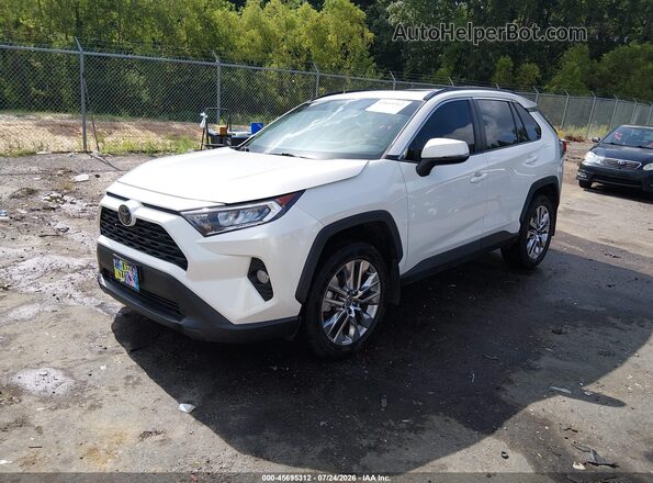 2T3C1RFV5MW150446 2021 TOYOTA RAV4 White Vista tres cuartos delantera izquierda