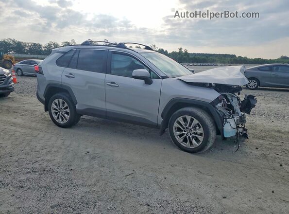 2T3C1RFV6SW433015 2025 TOYOTA RAV4 Серебряный Передняя правая четверть