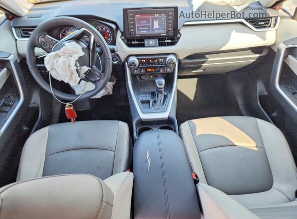 2T3C1RFV7LC082523 2020 TOYOTA RAV4 Red Widok deski rozdzielczej