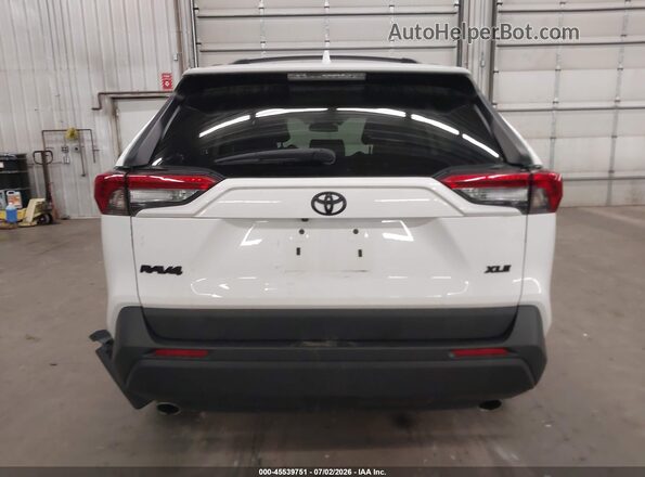 2T3C1RFV8KC026766 2019 TOYOTA RAV4 White 