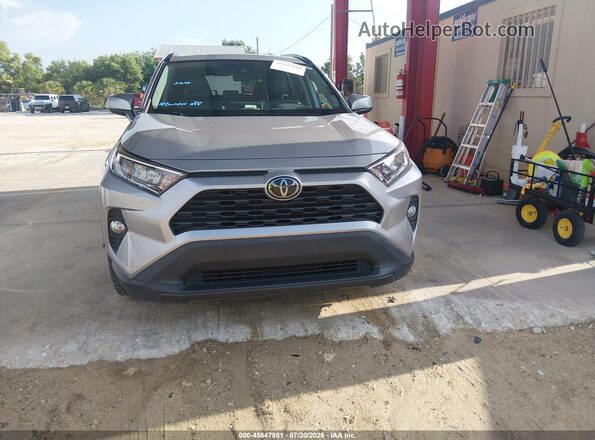2T3C1RFV8MW108577 2021 TOYOTA RAV4 Gray უკანა სალონის ხედი