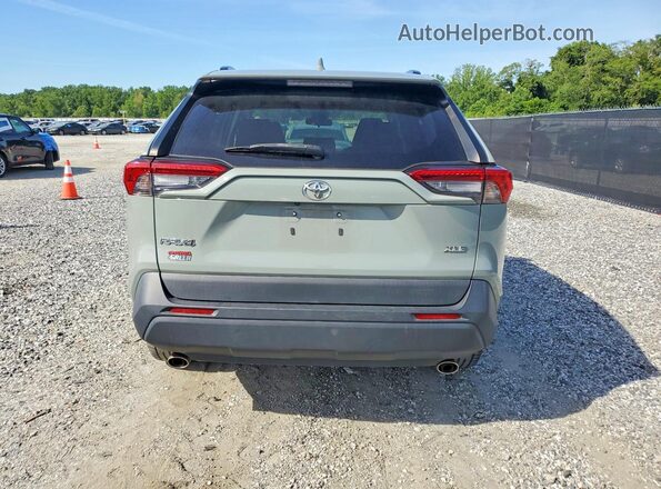 2T3C1RFV8NW191333 2022 TOYOTA RAV4 Серый Вид сзади