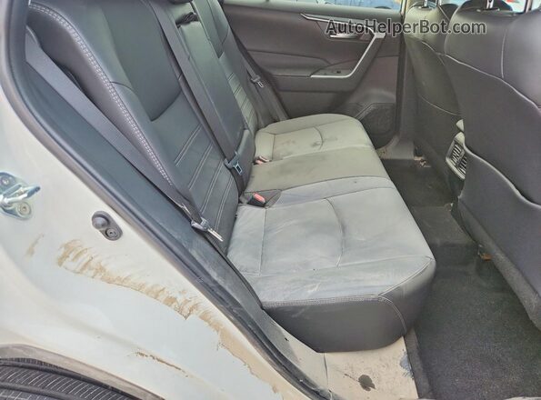 2T3C1RFV8RW342810 2024 TOYOTA RAV4 White Rear interior view