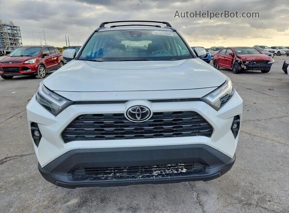 2T3C1RFV8RW342810 2024 TOYOTA RAV4 White Front view