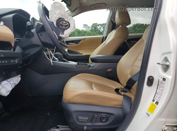 2T3C1RFV9KC031765 2019 TOYOTA RAV4 Белый Вид салона спереди