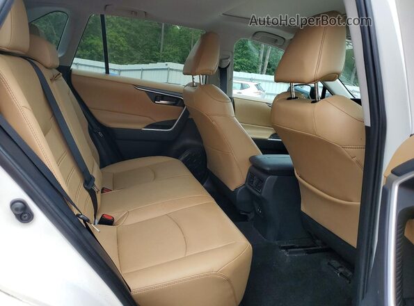 2T3C1RFV9KC031765 2019 TOYOTA RAV4 Белый Вид задней части салона
