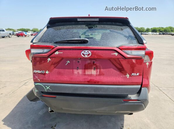 2T3C1RFV9NW203683 2022 TOYOTA RAV4 Red Widok z tyłu