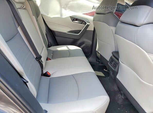 2T3C1RFV9SW431968 2025 TOYOTA RAV4 Серый Вид задней части салона