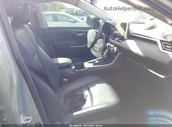 2T3C1RFVXMC087135 2021 TOYOTA RAV4 Зеленый Вид салона спереди