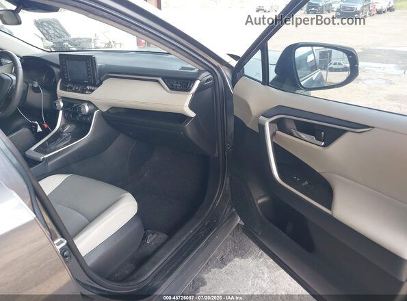 2T3C1RFVXMC133224 2021 TOYOTA RAV4 Gray Front interior view