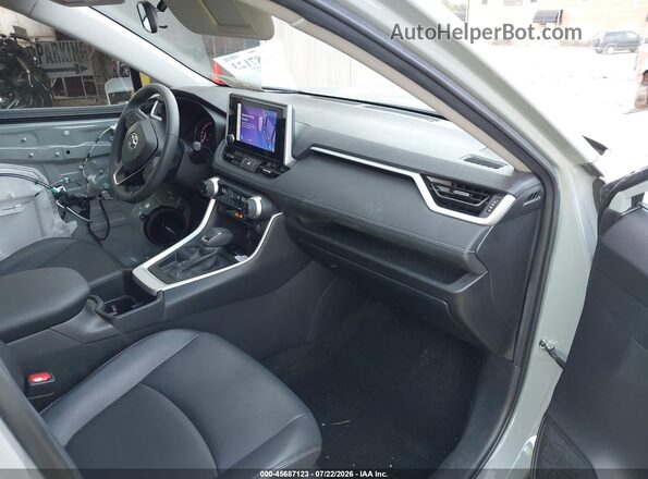 2T3C1RFVXPW281375 2023 TOYOTA RAV4 Gray Vista interior delantera