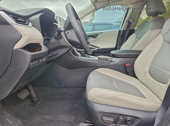 2T3D6RFV1MW022209 2021 TOYOTA RAV4 White Front interior view