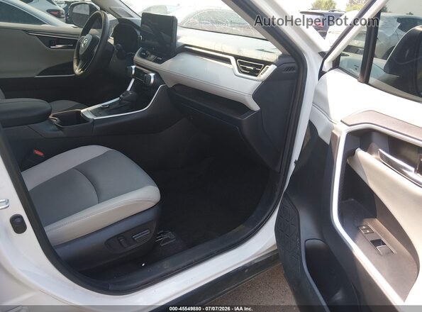 2T3D6RFV3RW066901 2024 TOYOTA RAV4 HYBRID White Front interior view