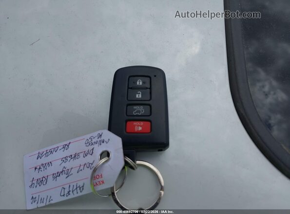 2T3DFREV0HW541940 2017 TOYOTA RAV4 White Vista del salpicadero