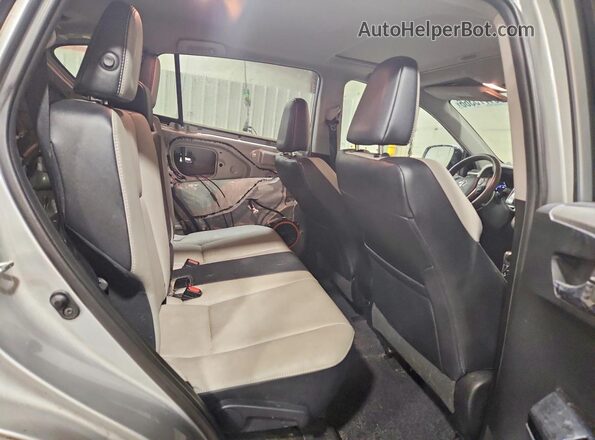 2T3DFREV2GW476524 2016 TOYOTA RAV4 Silver Vista interior trasera