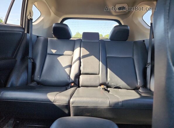 2T3DFREV2HW542488 2017 TOYOTA RAV4 Синий Вид задних сидений