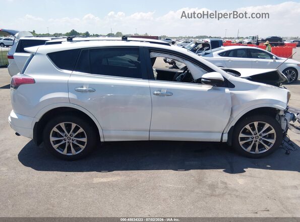 2T3DFREV3HW664700 2017 TOYOTA RAV4 White Widok wnętrza z tyłu