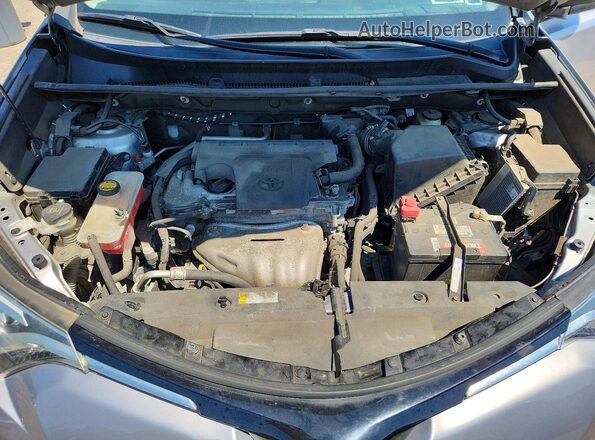 2T3DFREV3HW680962 2017 TOYOTA RAV4 Silver Widok komory silnika