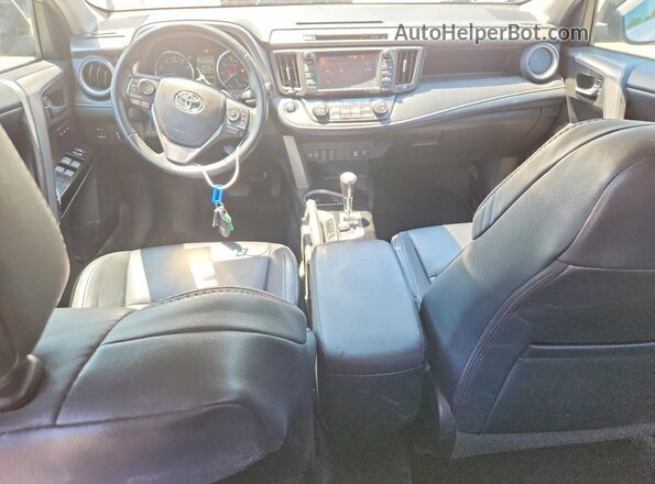 2T3DFREV3HW680962 2017 TOYOTA RAV4 Silver Widok deski rozdzielczej