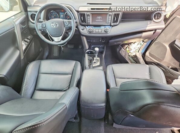 2T3DFREV3HW693002 2017 TOYOTA RAV4 Black Вид панелі приладів