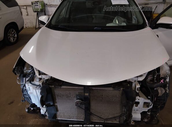 2T3DFREV5HW549984 2017 TOYOTA RAV4 White Rear view