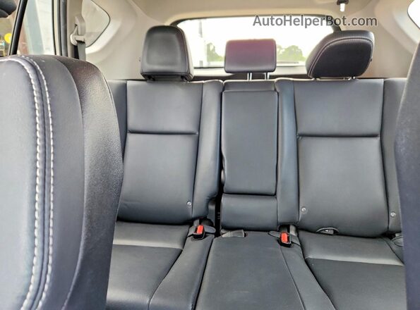 2T3DFREV5HW588543 2017 TOYOTA RAV4 Серебряный Вид задних сидений