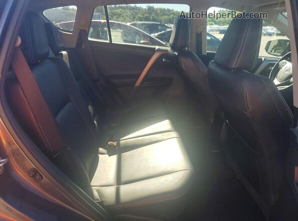 2T3DFREV6GW511520 2016 TOYOTA RAV4 Gray Rear interior view