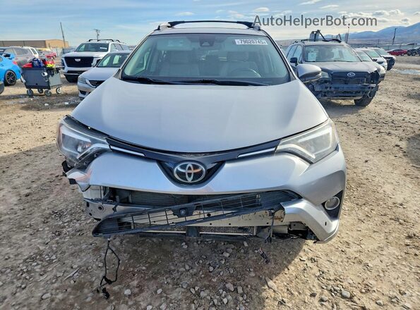 2T3DFREV6HW579687 2017 TOYOTA RAV4 Silver Вид спереду