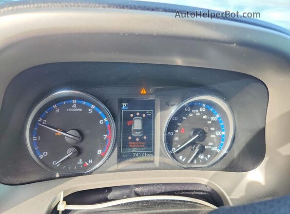 2T3DFREV6HW579687 2017 TOYOTA RAV4 Silver Вид щитка приладів