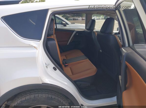 2T3DFREV7HW553910 2017 TOYOTA RAV4 White VIN կոդի պիտակի տեսք