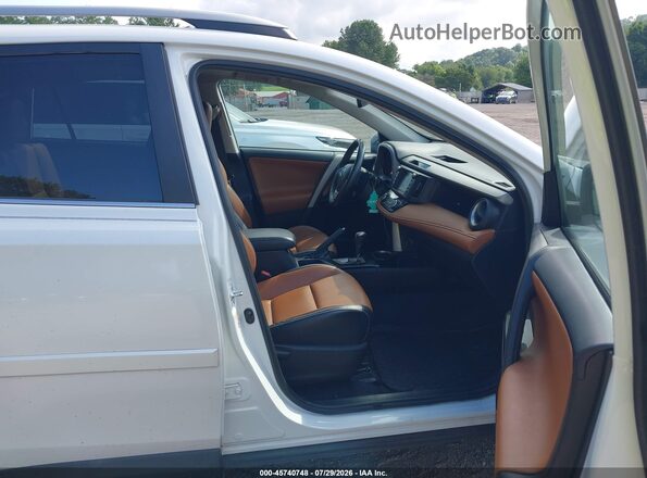 2T3DFREV7HW553910 2017 TOYOTA RAV4 White Սալոնի դիմացի տեսք