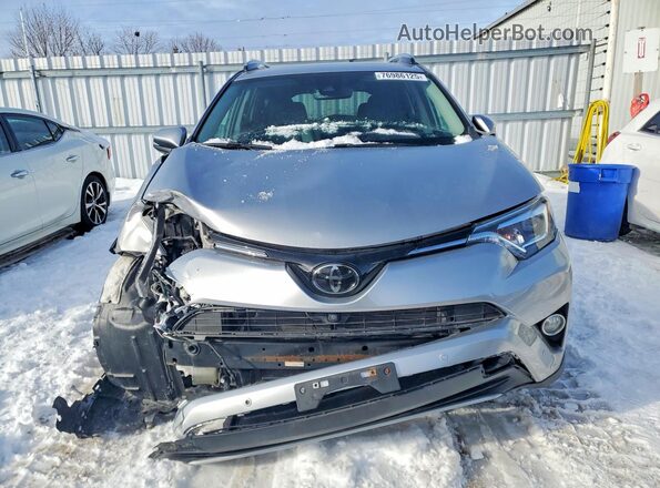 2T3DFREV9JW734190 2018 TOYOTA RAV4 Silver წინა ხედი