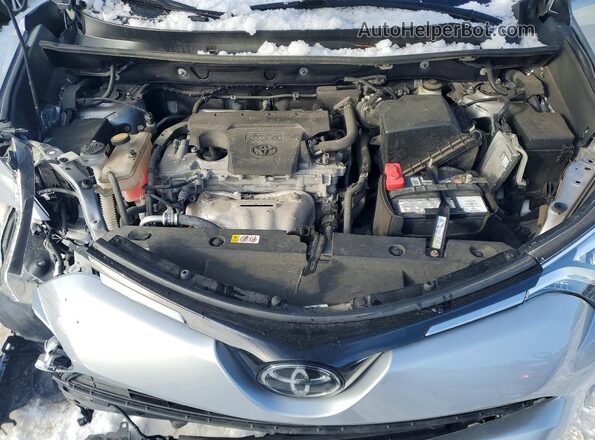 2T3DFREV9JW734190 2018 TOYOTA RAV4 Silver ძრავის განყოფილების ხედი