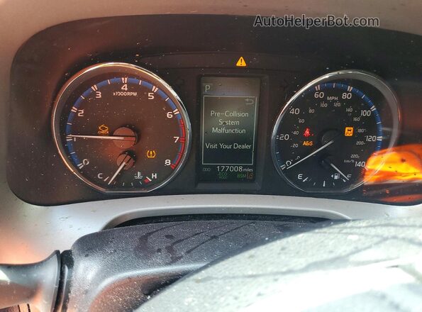 2T3DFREVXHW629913 2017 TOYOTA RAV4 Black Սարքավորումների վահանակի տեսք