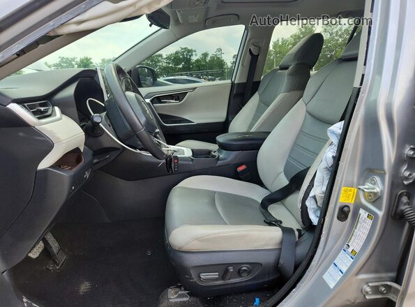 2T3DWRFV0LW070797 2020 TOYOTA RAV4 Silver წინა სალონის ხედი
