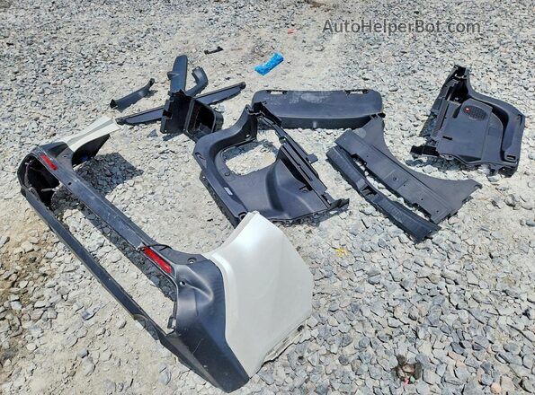 2T3DWRFV1LW070517 2020 TOYOTA RAV4 White VIN კოდის სტიკერის ხედი
