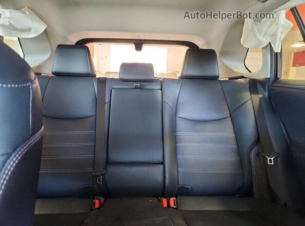 2T3DWRFV9LW061757 2020 TOYOTA RAV4 Black Widok tylnych siedzeń