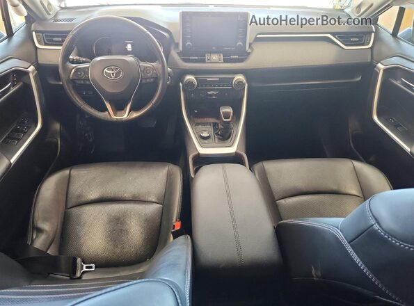 2T3DWRFV9LW061757 2020 TOYOTA RAV4 Black Widok deski rozdzielczej